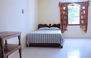 家庭房 | 办公桌、免费 WiFi、床单