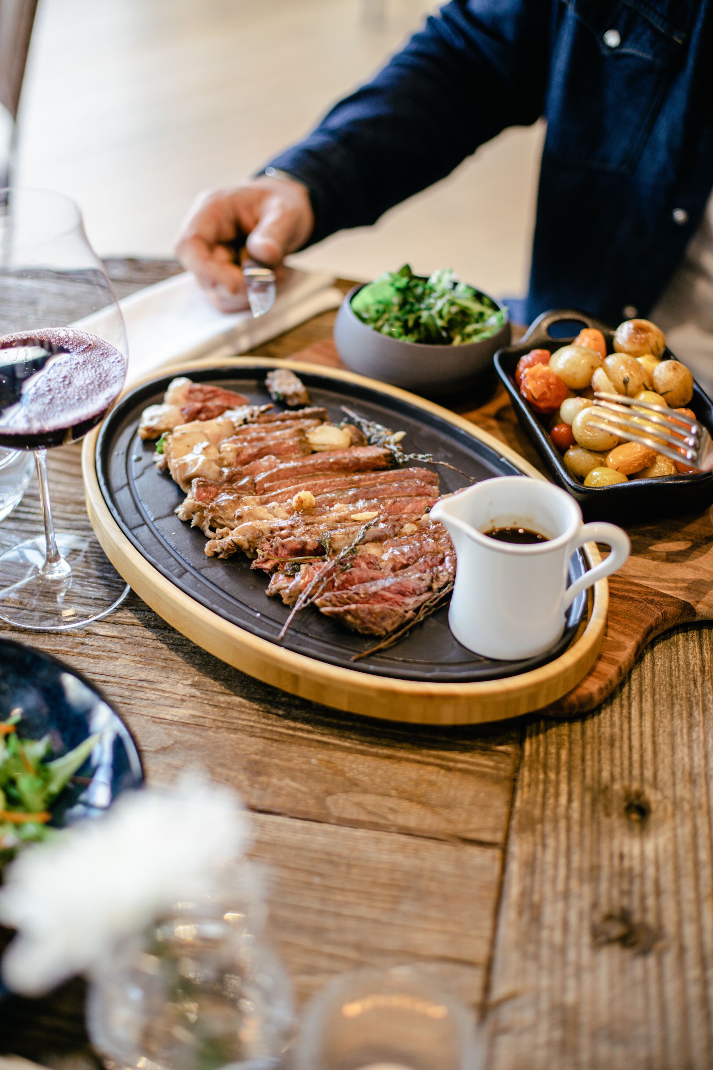 breakfast, lunch, dinner served; french cuisine, sea views