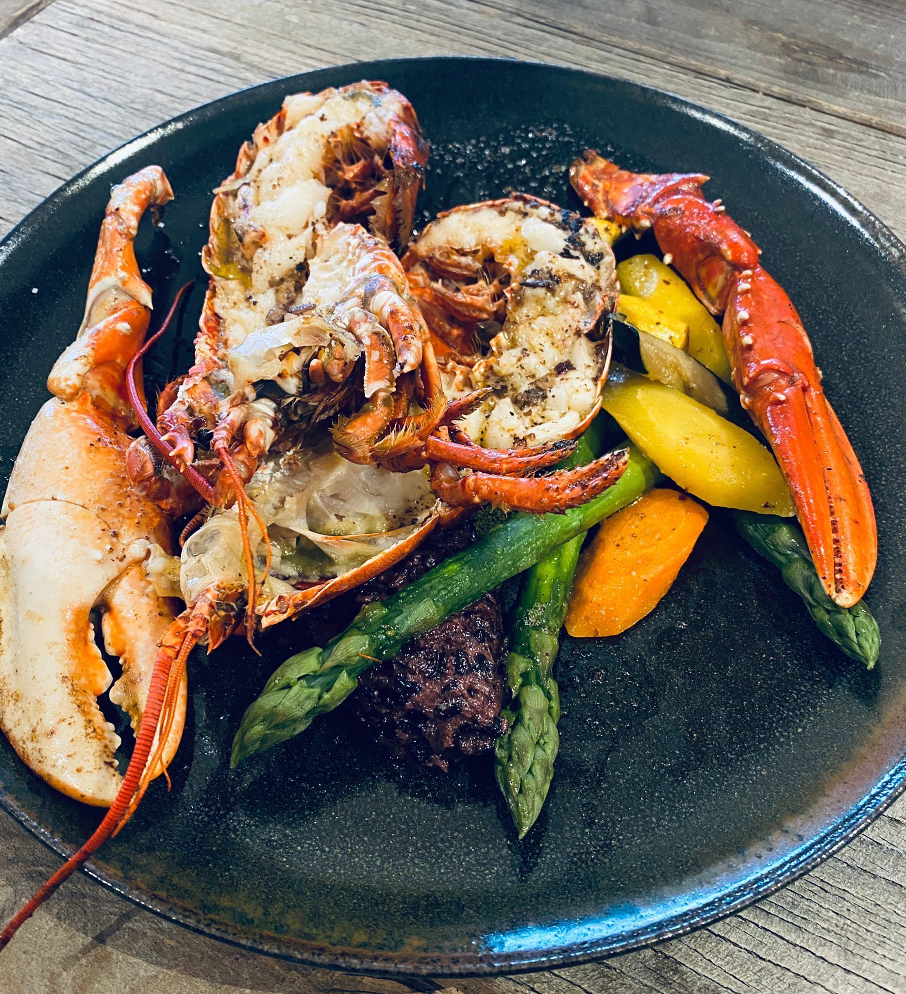 breakfast, lunch, dinner served; french cuisine, sea views