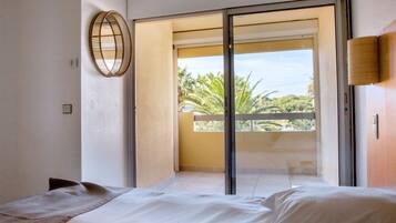 Appartement 2 personnes - 1 chambre - Terrasse - Vue mer | 1 dormitorio, cunas gratuitas, wifi gratis y ropa de cama