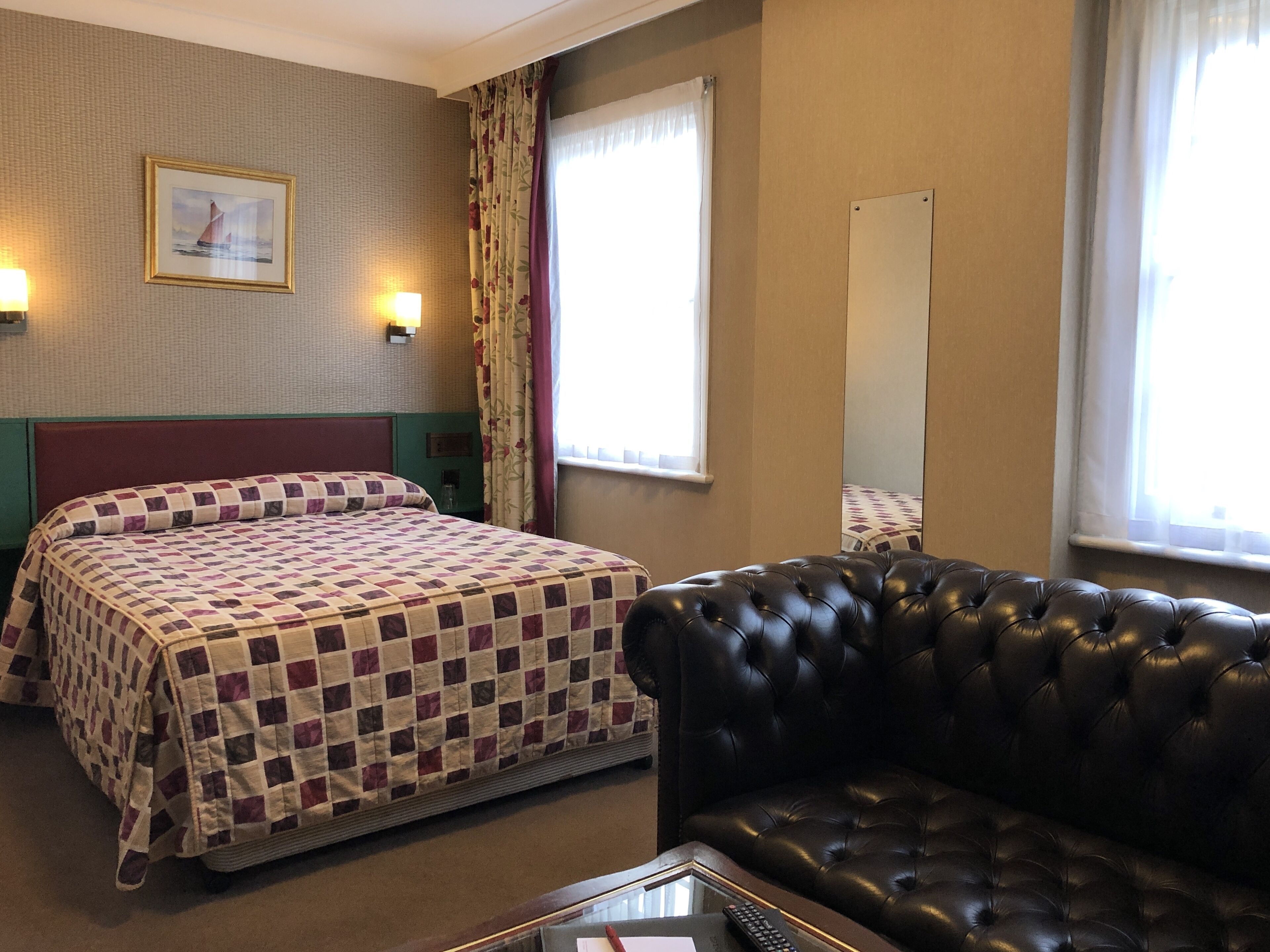 Superior Double Room | Blackout curtains, free cots/infant beds, free WiFi, bed sheets