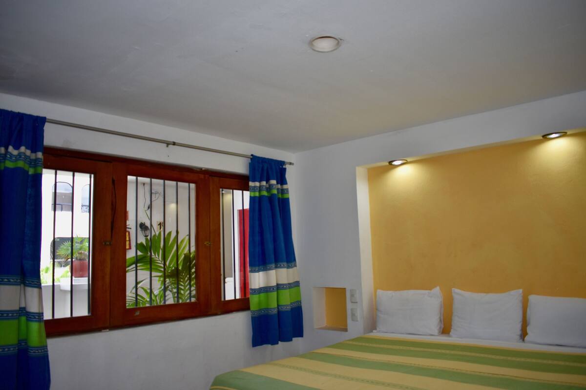 In-room safe, free WiFi, bed sheets