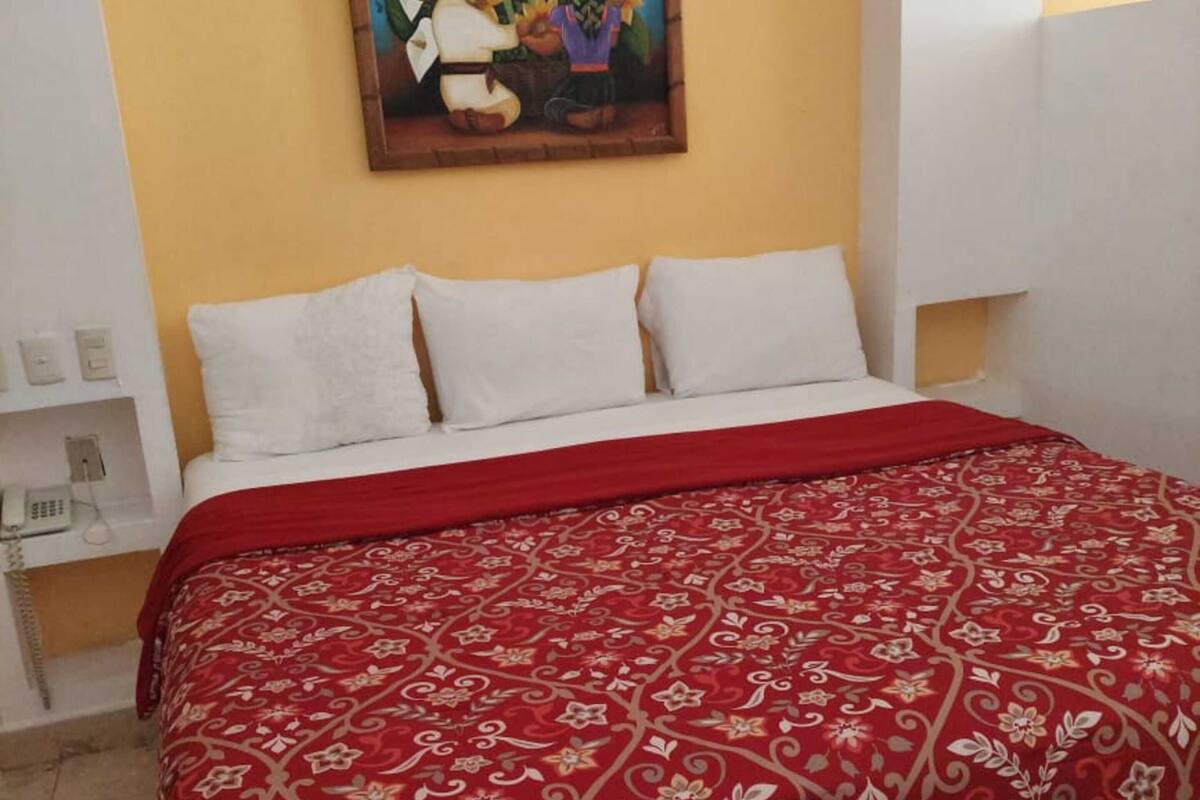 In-room safe, free WiFi, bed sheets