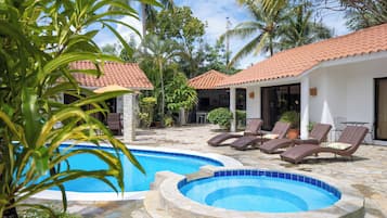 Outdoor pool, pool umbrellas, sun loungers