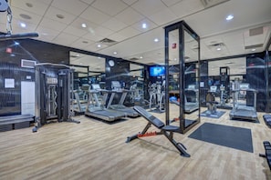 Fitness facility - Bombay Suites Mississauga (Mississauga)