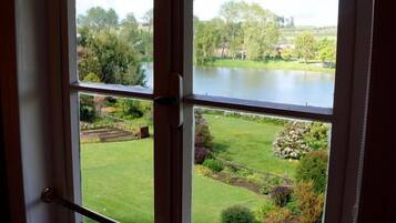 Suite, Lagoon View | In-room safe, cribs/infant beds, rollaway beds, free WiFi