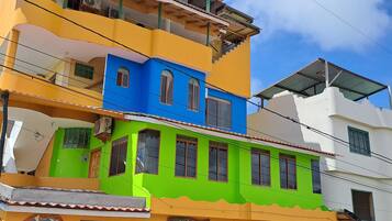 Egyptian cotton sheets, premium bedding, down comforters, pillowtop beds