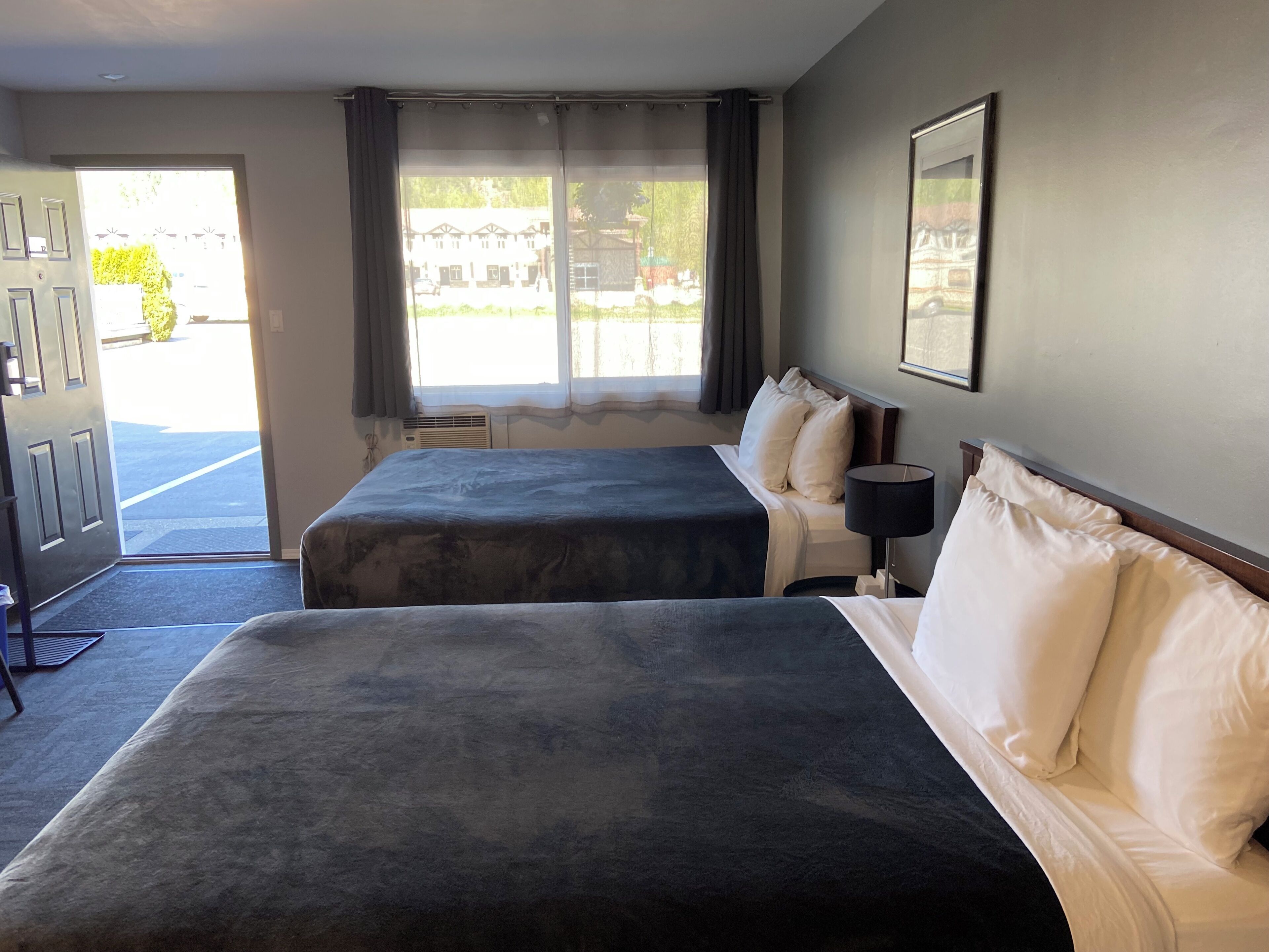 Quarto standard | Escrivaninha, cortinas blackout, Wi-Fi de cortesia, roupa de cama