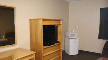 32-inch TV with cable channels, streaming services