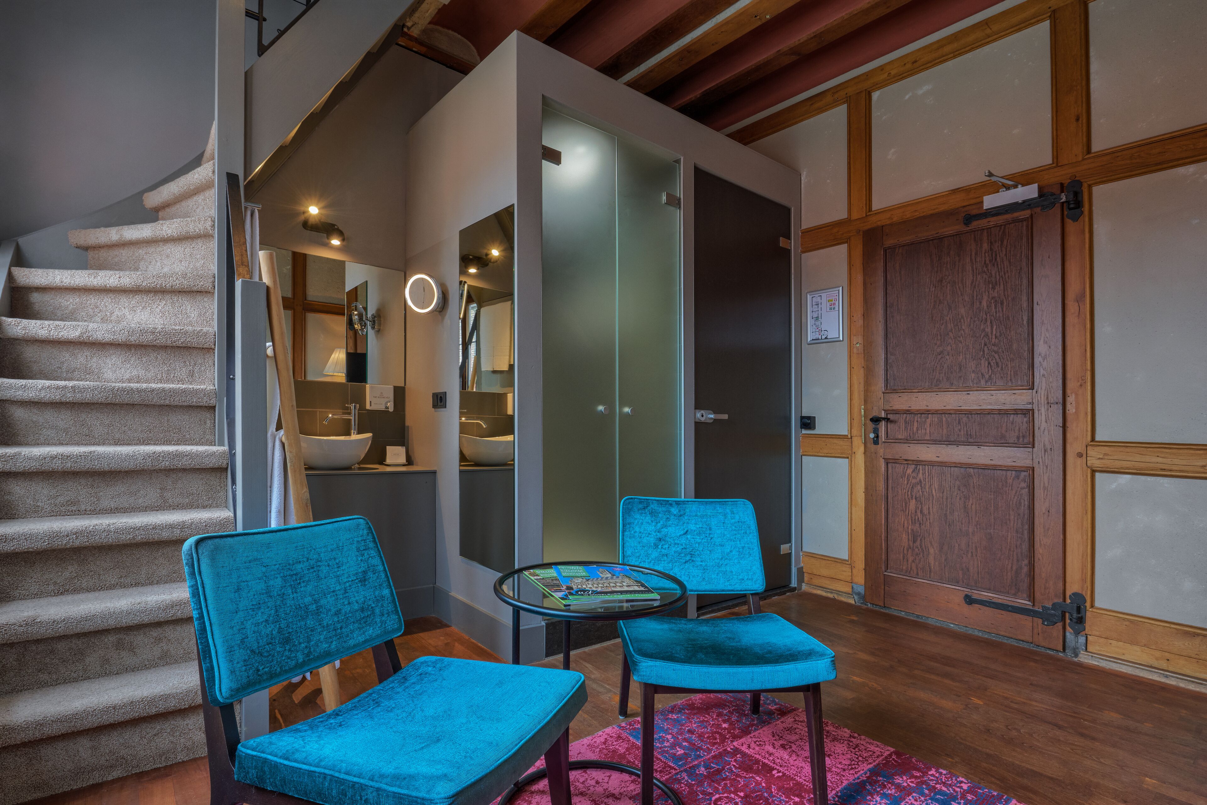 42-inch led tv with satellite channels, tv