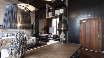 The Presidential Suite | Living room | 42-inch LED TV with satellite channels, TV