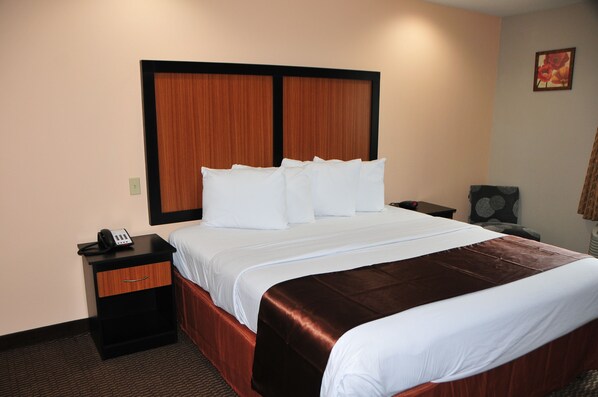 Desk, iron/ironing board, free WiFi