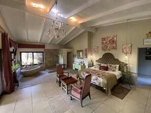 Suíte (Bella Rose) | Roupas de cama premium, frigobar, cofres nos quartos