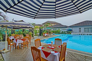 2 restaurants; breakfast, lunch and dinner served  - Triumph Hotel (Mandalay)