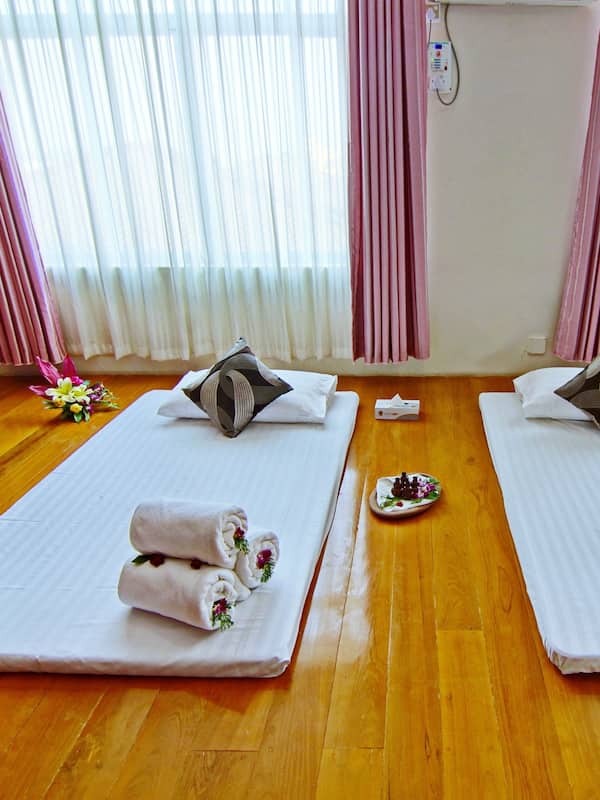 Body treatments, aromatherapy, Thai massages, body wraps, body scrubs