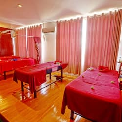 Body treatments, aromatherapy, Thai massages, body wraps, body scrubs