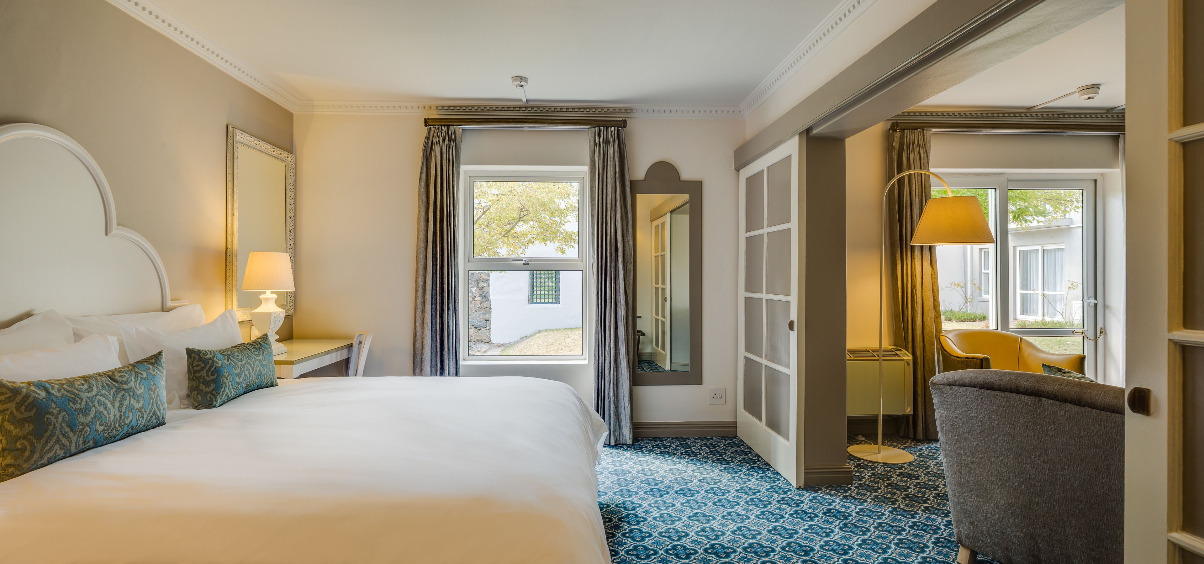 executive suite, 1 bedroom, non smoking | street view