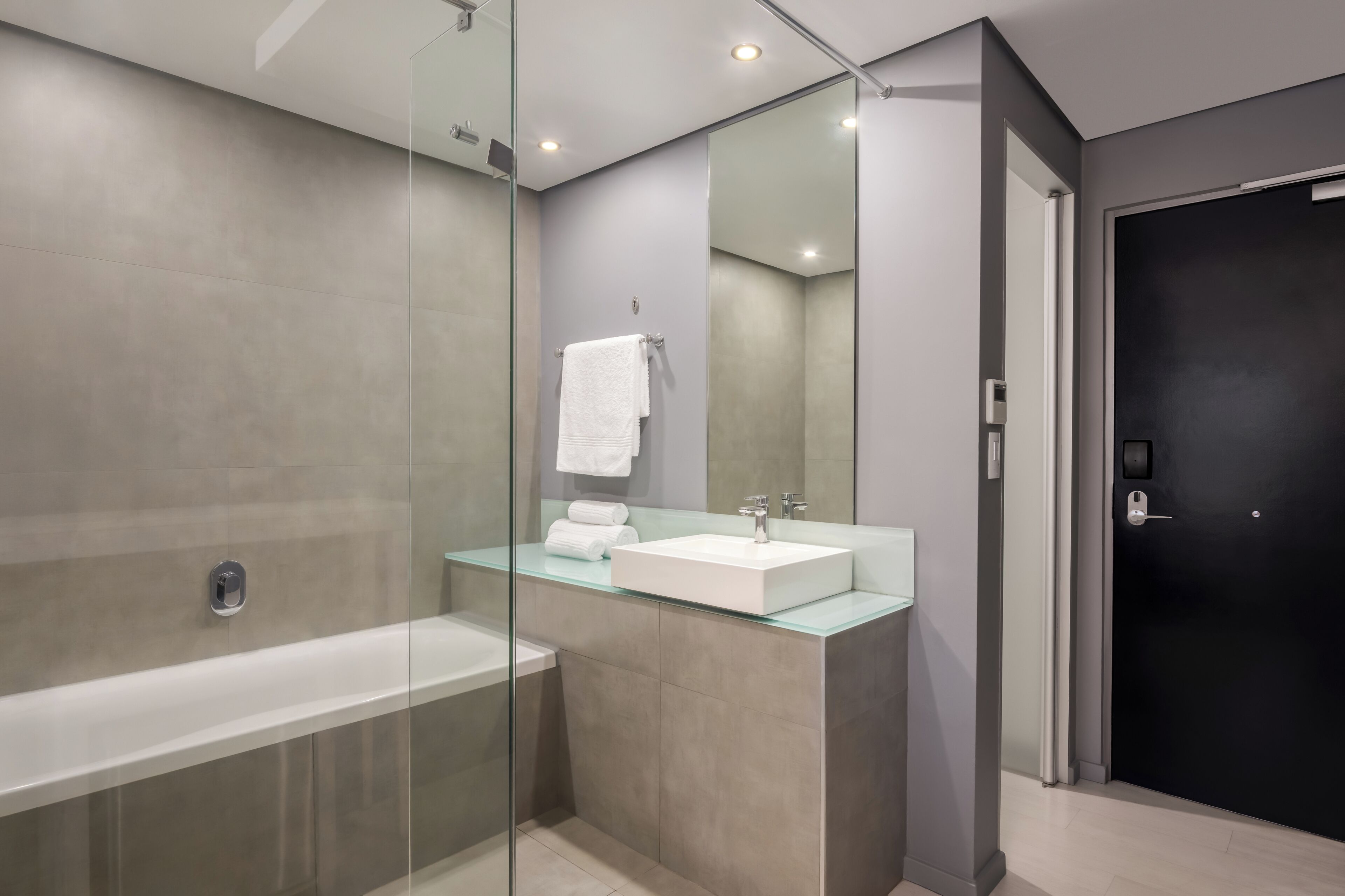 Room, 2 Single Beds | Bathroom | Free toiletries, hair dryer, towels, soap