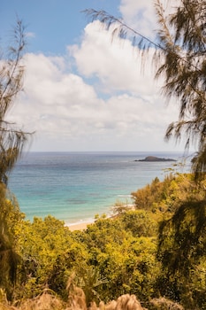 Beach nearby, sun loungers, beach towels at The Cliffs at Princeville