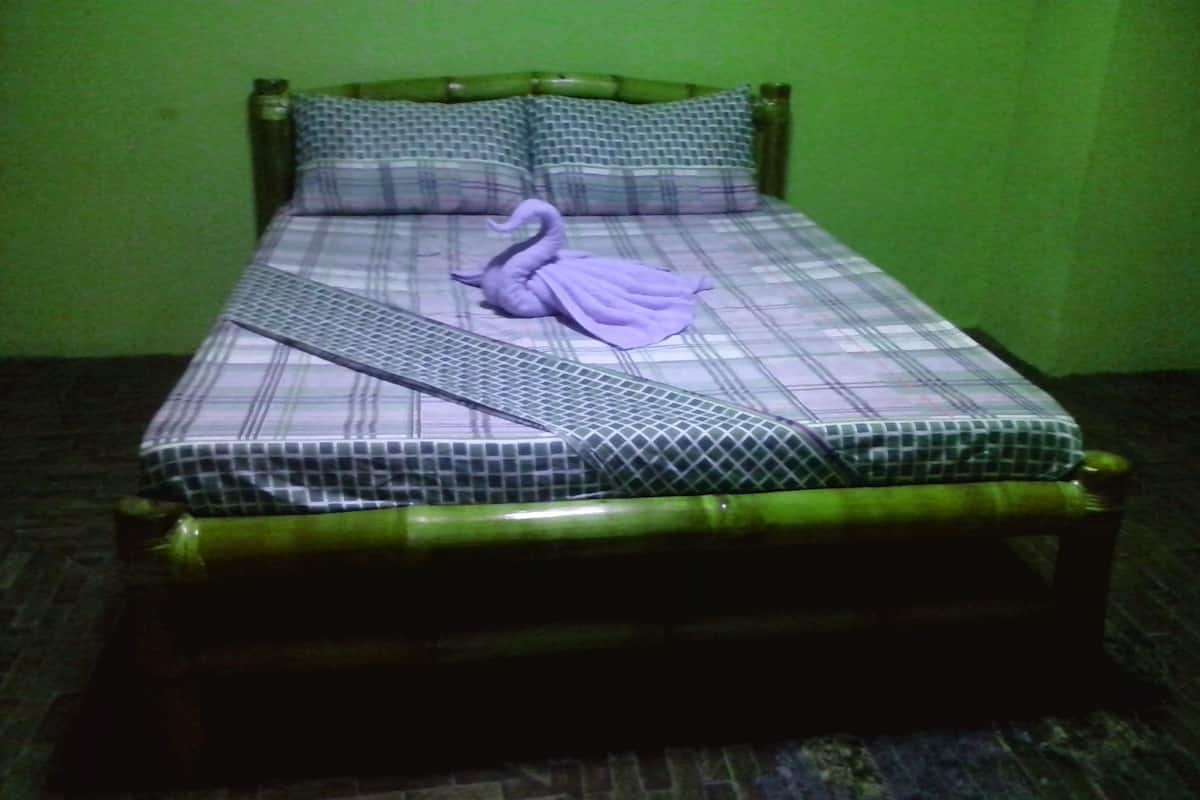 Standard Room, Shared Bathroom | Free WiFi