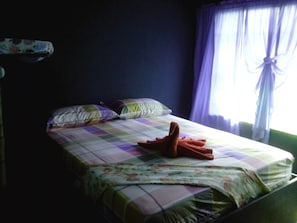 Family Room, Shared Bathroom | Free WiFi - Friendship Budget Hostel (Angeles City)