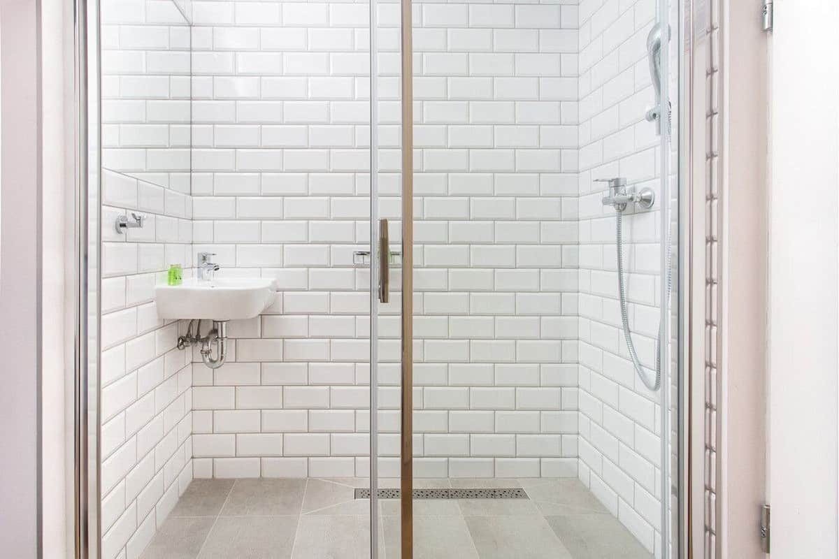 standard room | pillow-top beds, desk, blackout curtains, free wifi