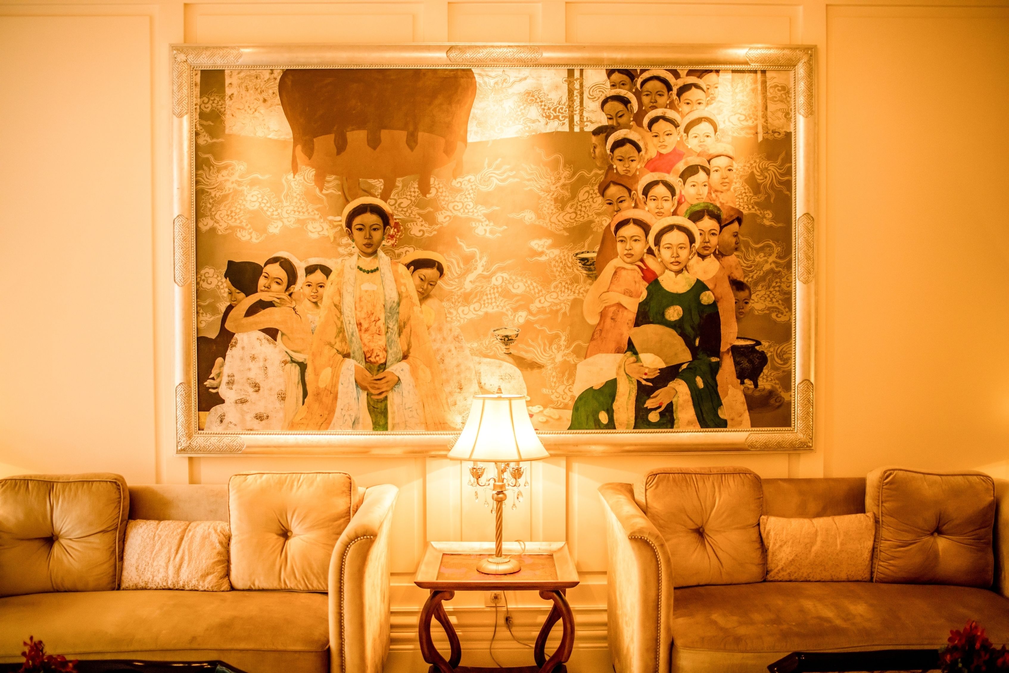 2 bars/lounges, swim-up bar, poolside bar