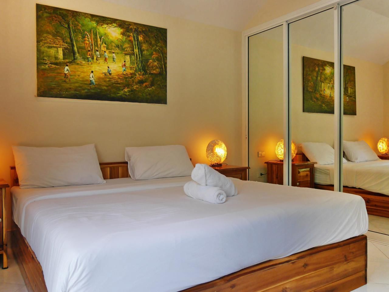 in-room safe, desk, free wifi