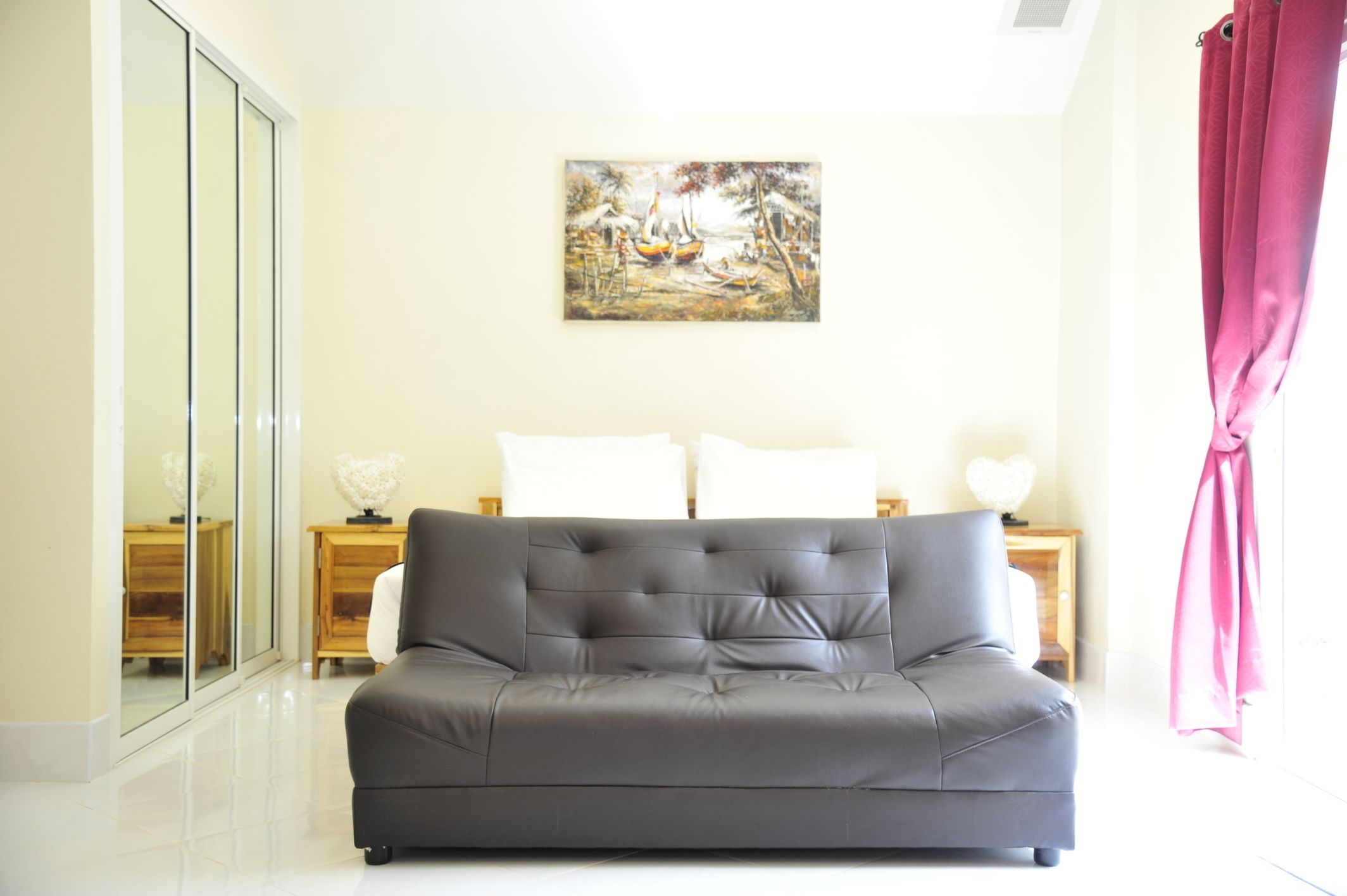 in-room safe, desk, free wifi