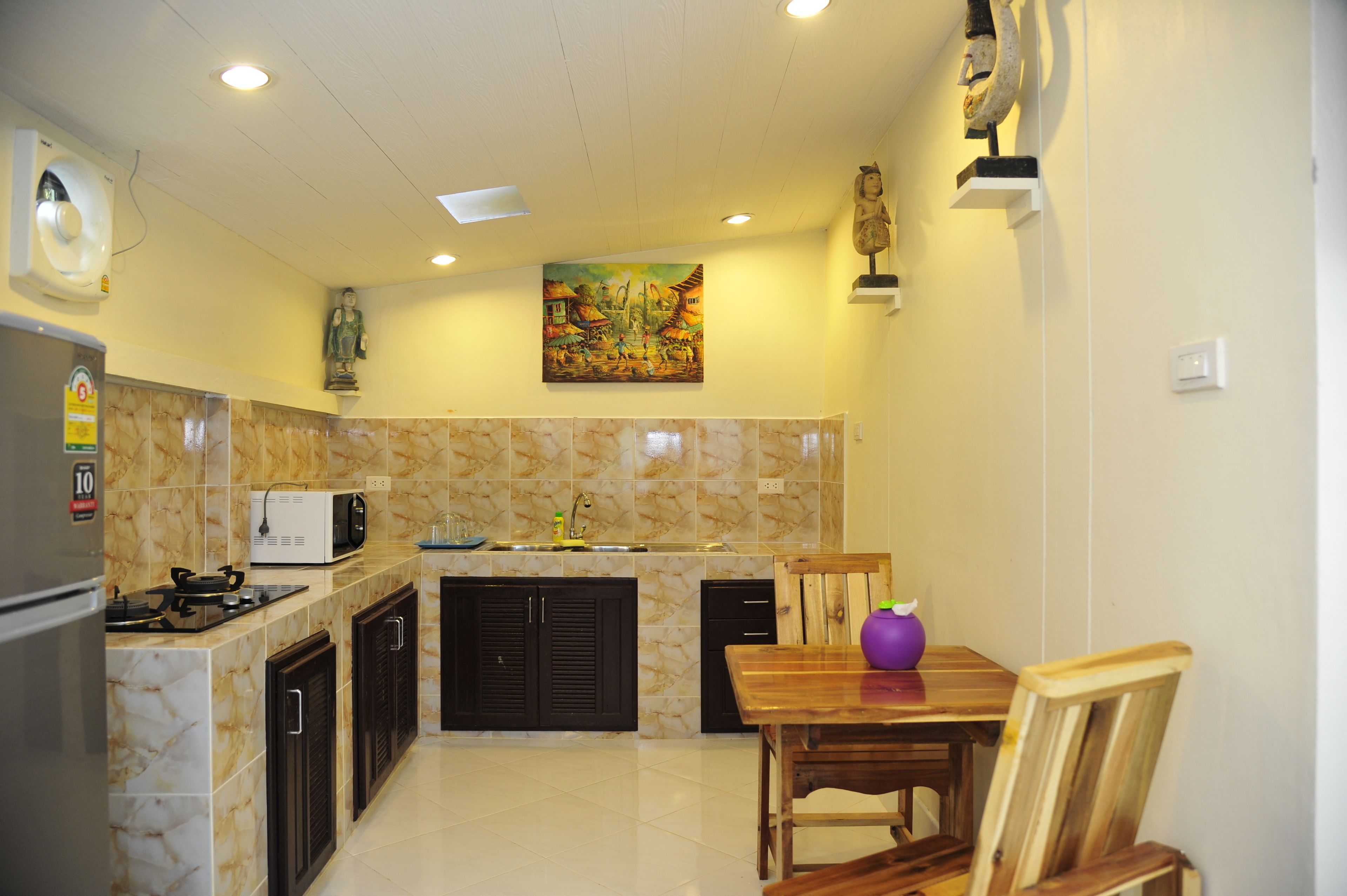 family suite | private kitchenette | fridge, microwave, stovetop, cookware/dishes/utensils