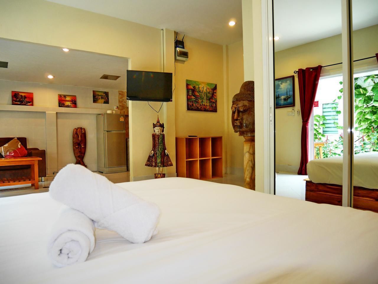 family suite | in-room safe, desk, free wifi