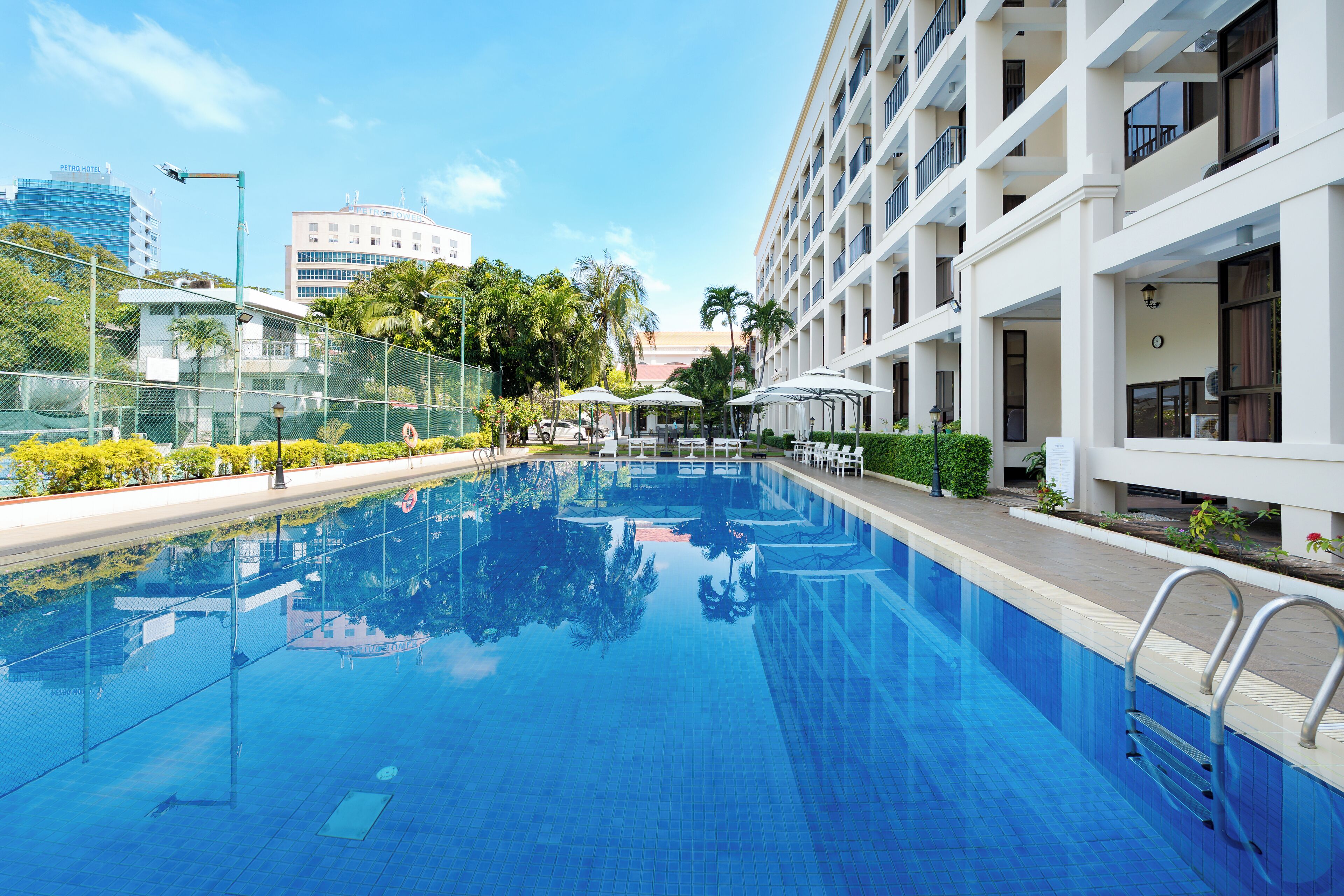 Outdoor pool, sun loungers