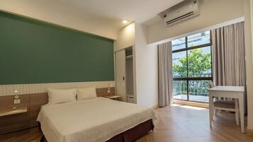 Apartment, 1 Bedroom | Minibar, in-room safe, desk, blackout curtains