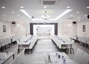 Banquet hall - Noblesse Tourist Hotel (Seoul)
