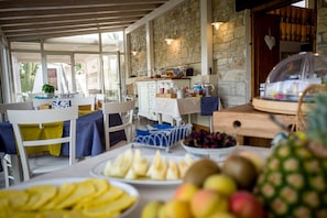 Petit déjeuner buffet compris tous les jours