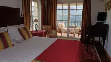 Habitación doble estándar, vista al río | Ropa de cama de alta calidad y camas Select Comfort