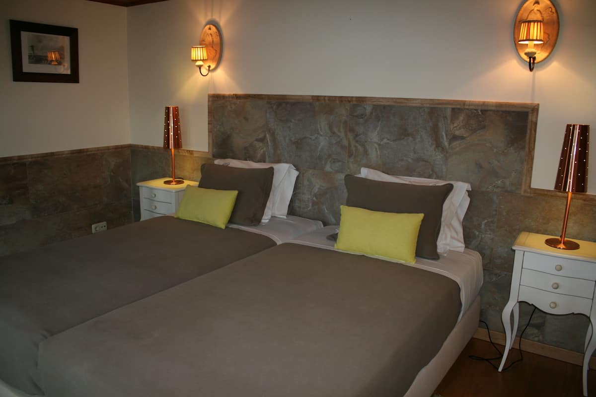 Standard Twin Room, River View