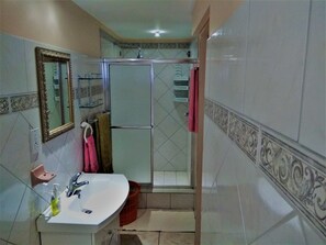 Romantic Studio, Bay View, Sea Facing | Bathroom - Bayside Villa St. Lucia (Castries)