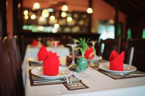 Breakfast, lunch and dinner served - Kouprey Hotel (Siem Reap)