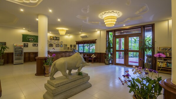 Interior entrance - Kouprey Hotel (Siem Reap)