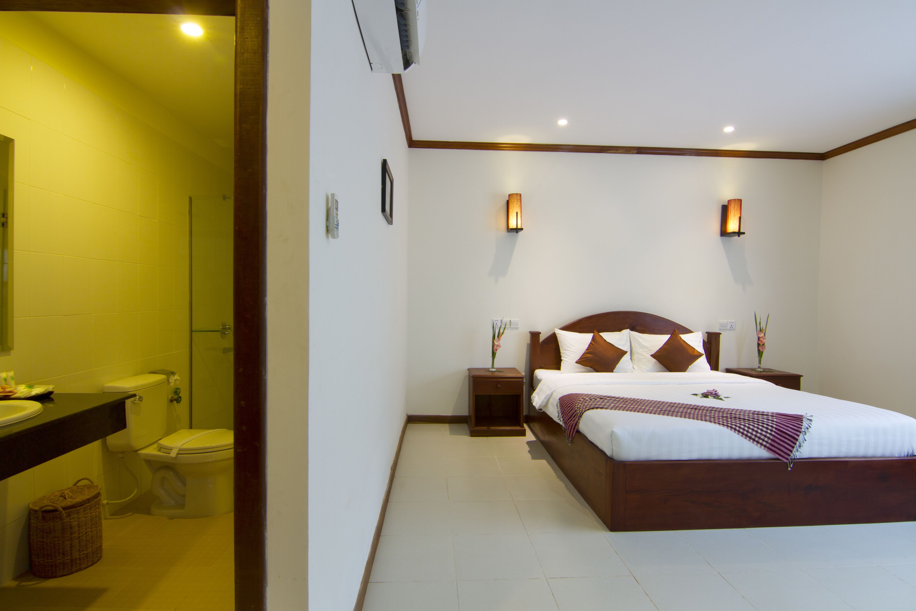 minibar, in-room safe, individually decorated, individually furnished