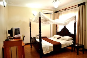 Blackout curtains, rollaway beds, free WiFi, bed sheets