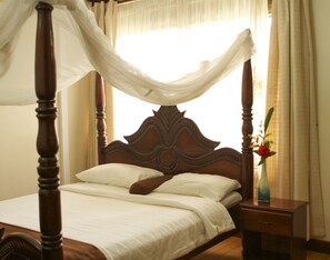 Blackout curtains, rollaway beds, free WiFi, bed sheets - Olive Gardens Hotel Kampala (Kampala)