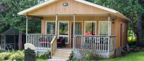 Feriehus - 2 soveværelser - ved sø | Overnatningsstedets område