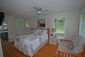 Studio Cottage w/ Jacuzzi Jetted Tub | View from room