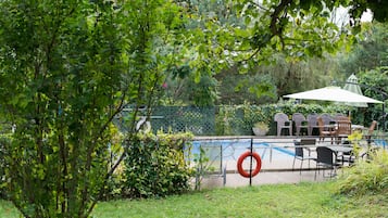 Piscine extérieure (ouverte en saison)