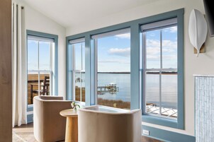Deluxe Room, 1 King Bed, River View, Garden Area | In-room safe, individually decorated, individually furnished
