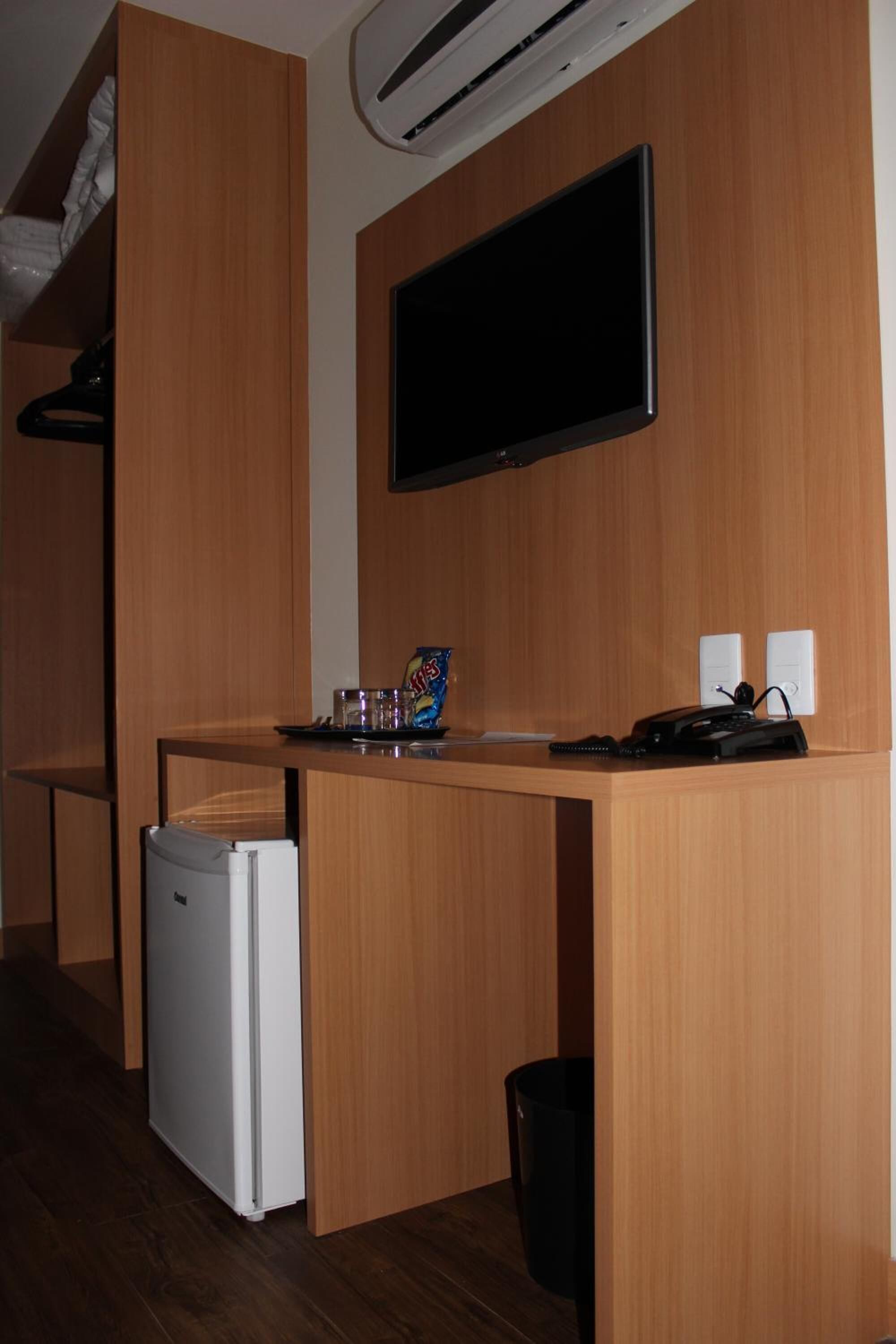 minibar, in-room safe, individually furnished, desk