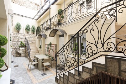 Lazar Lux Apartments
