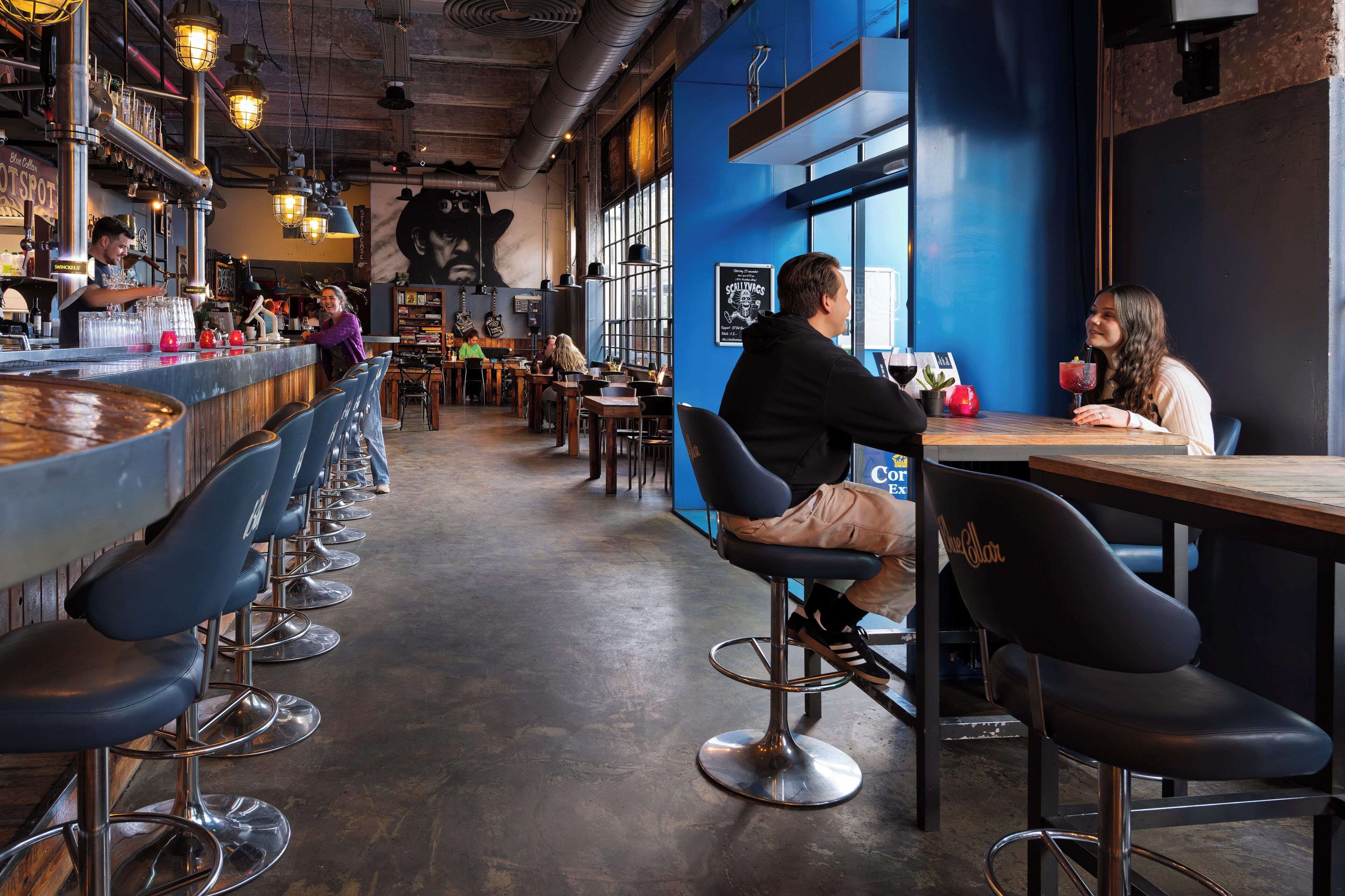 serves lunch and dinner